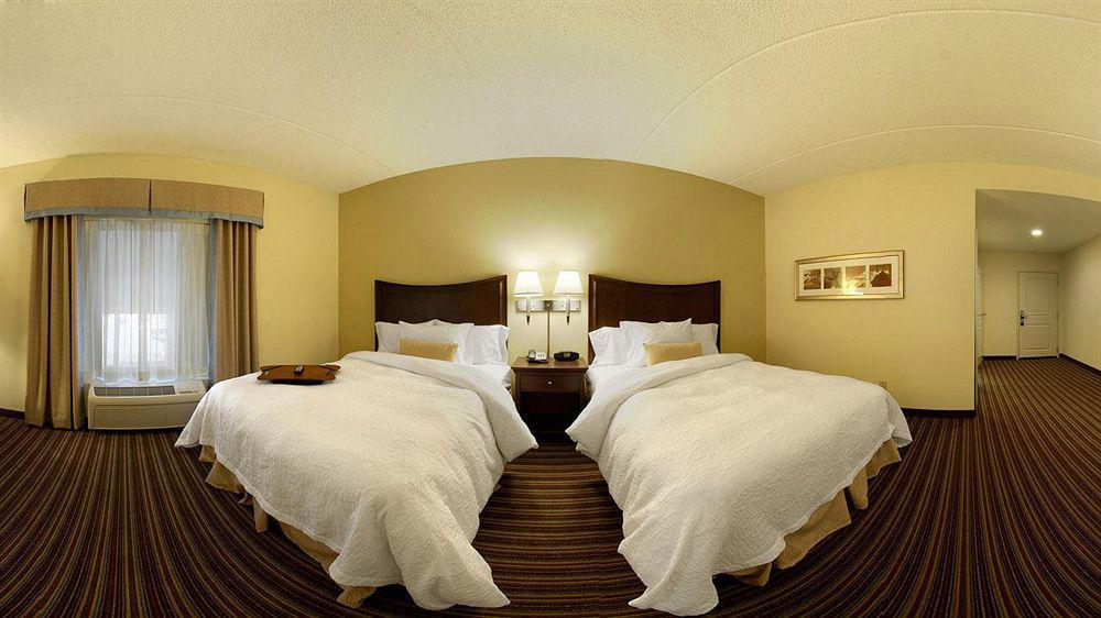 Hampton Inn Gainesville-Haymarket Экстерьер фото