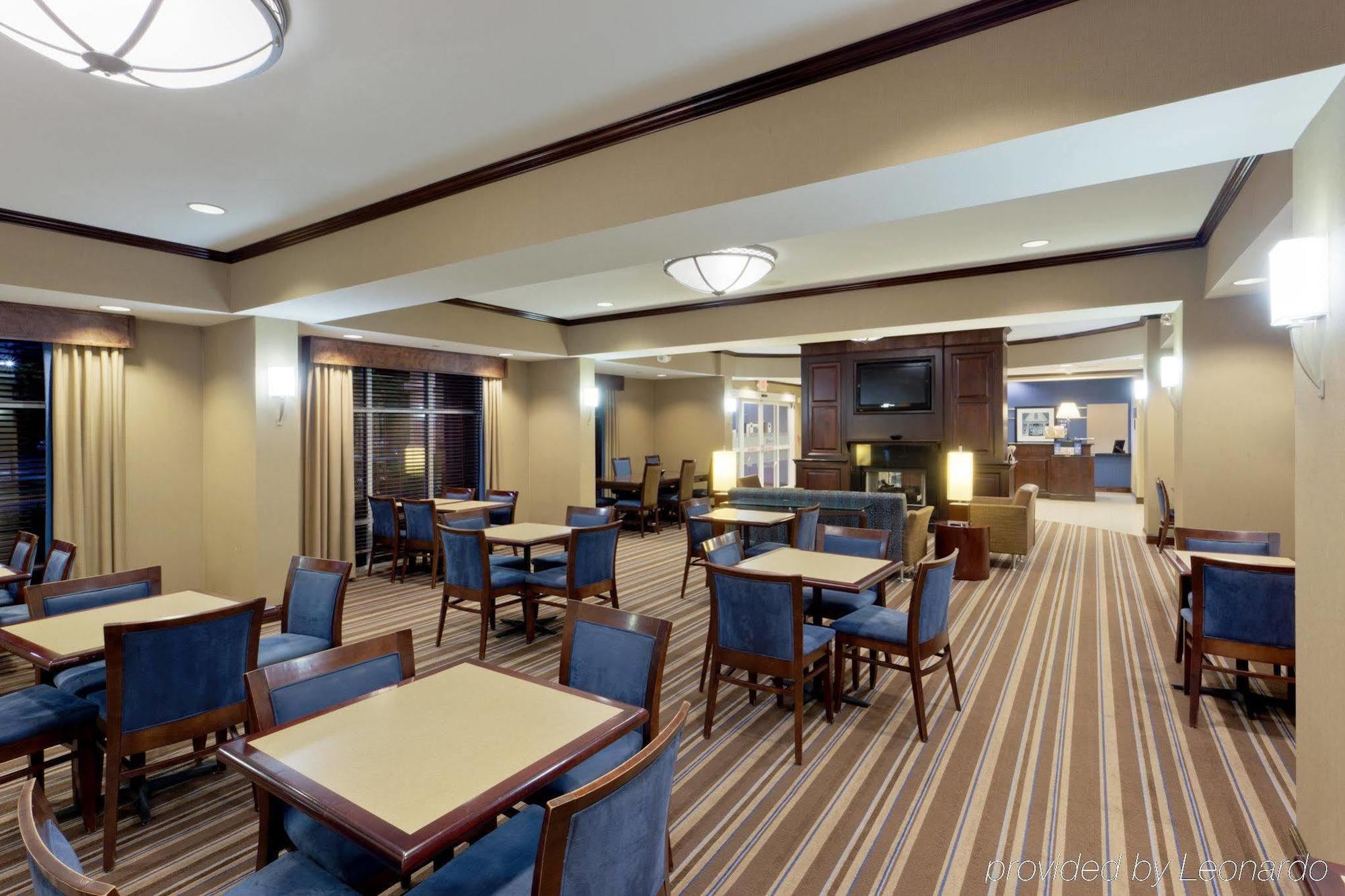 Hampton Inn Gainesville-Haymarket Экстерьер фото