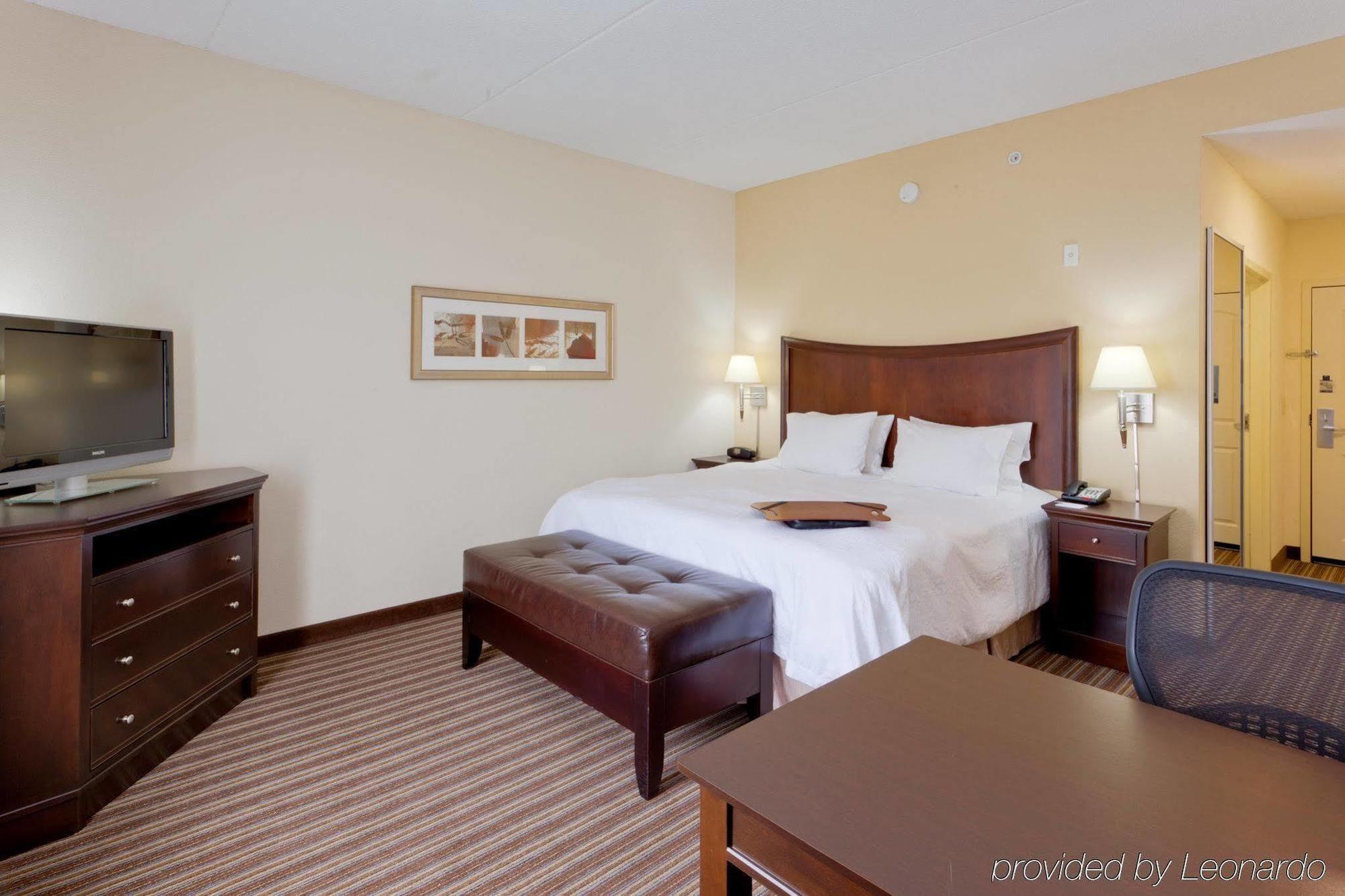 Hampton Inn Gainesville-Haymarket Экстерьер фото