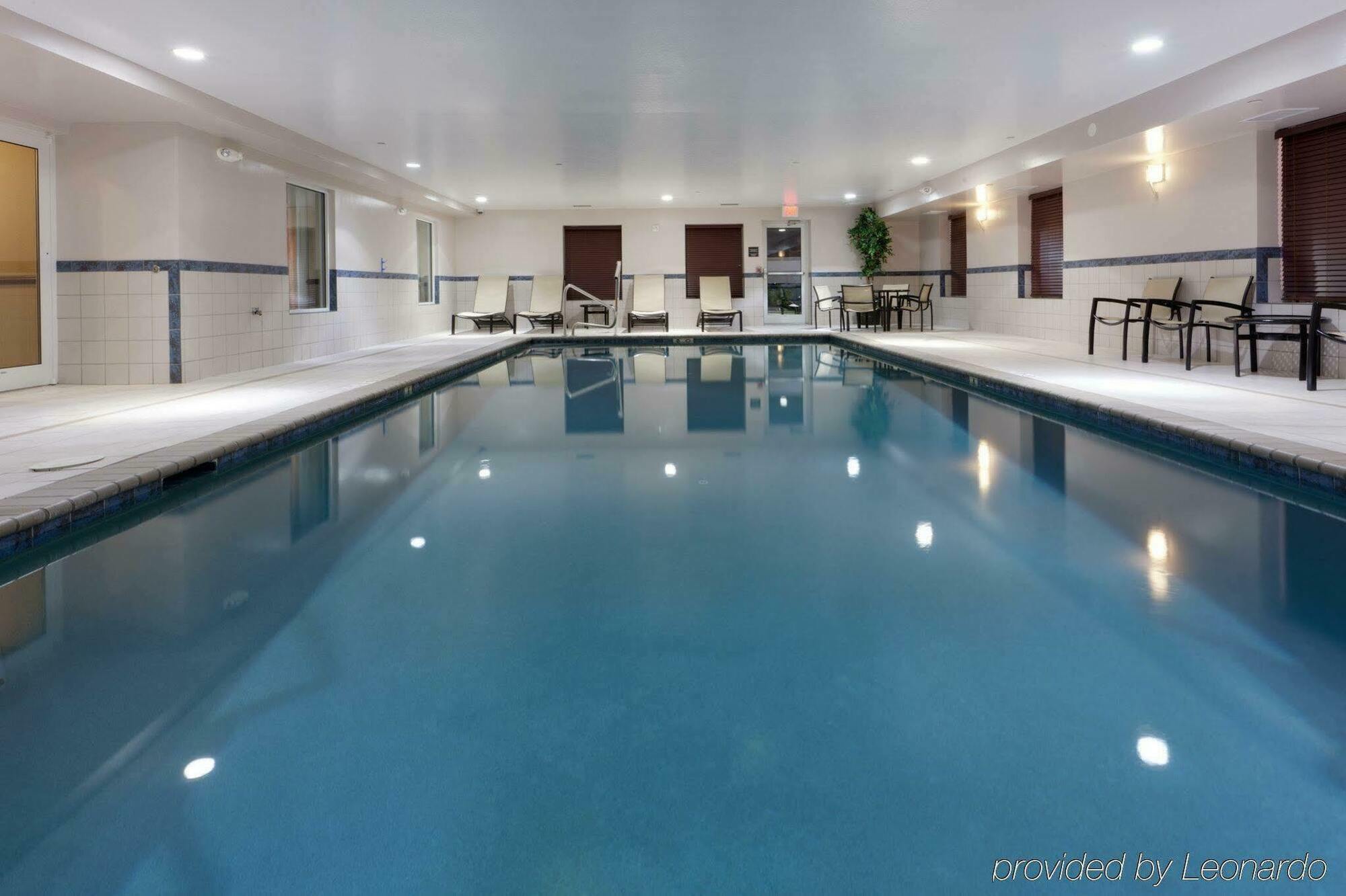 Hampton Inn Gainesville-Haymarket Экстерьер фото